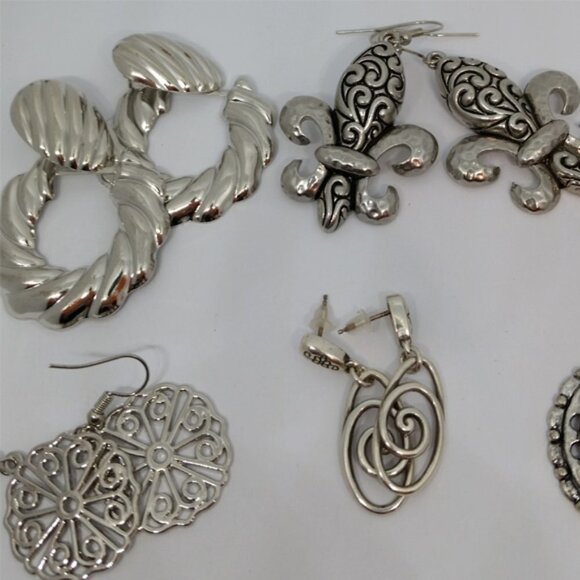 BUNDLE lot 8 fun variety silver tone earrings - Picture 3 of 5